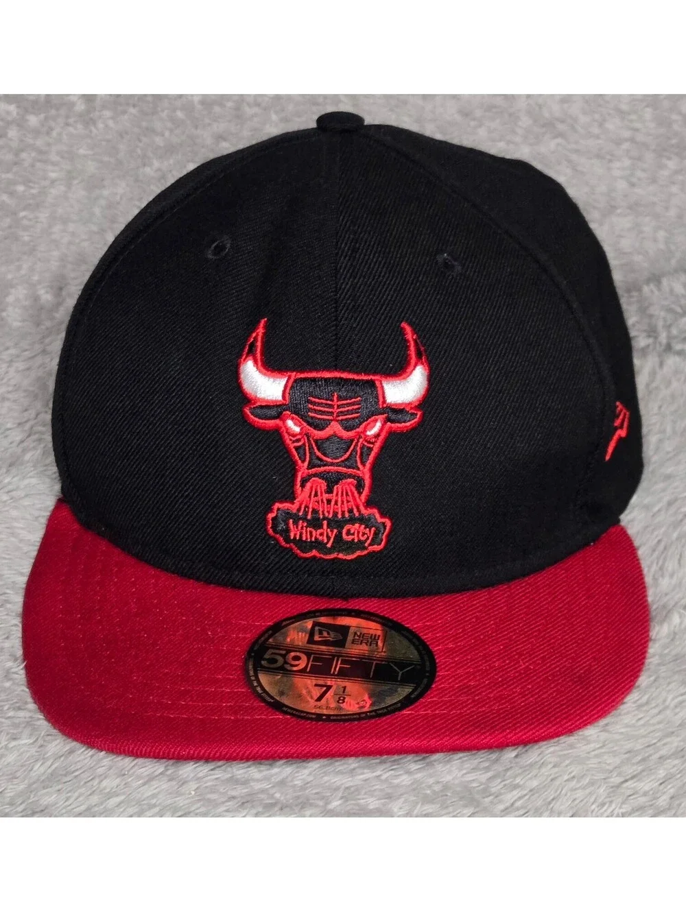 New Era 59FIFTY Chicago Bulls Windy City HWC Fitted Hat 7 1/8 NBA